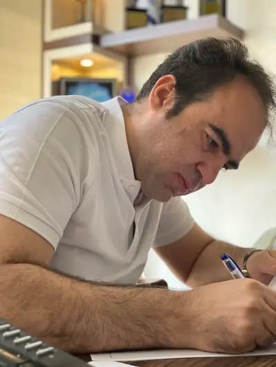 A.M. Taleghani — مدیرعامل و مدیر فنی SIPANEL